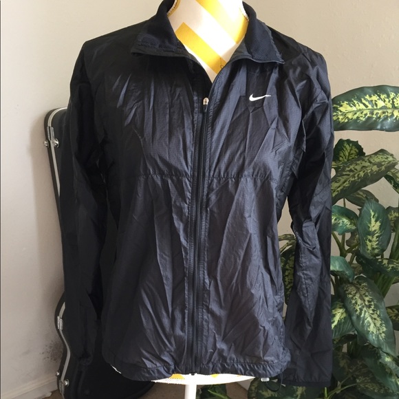 Nike Other - Nike Windbreaker Boys Medium